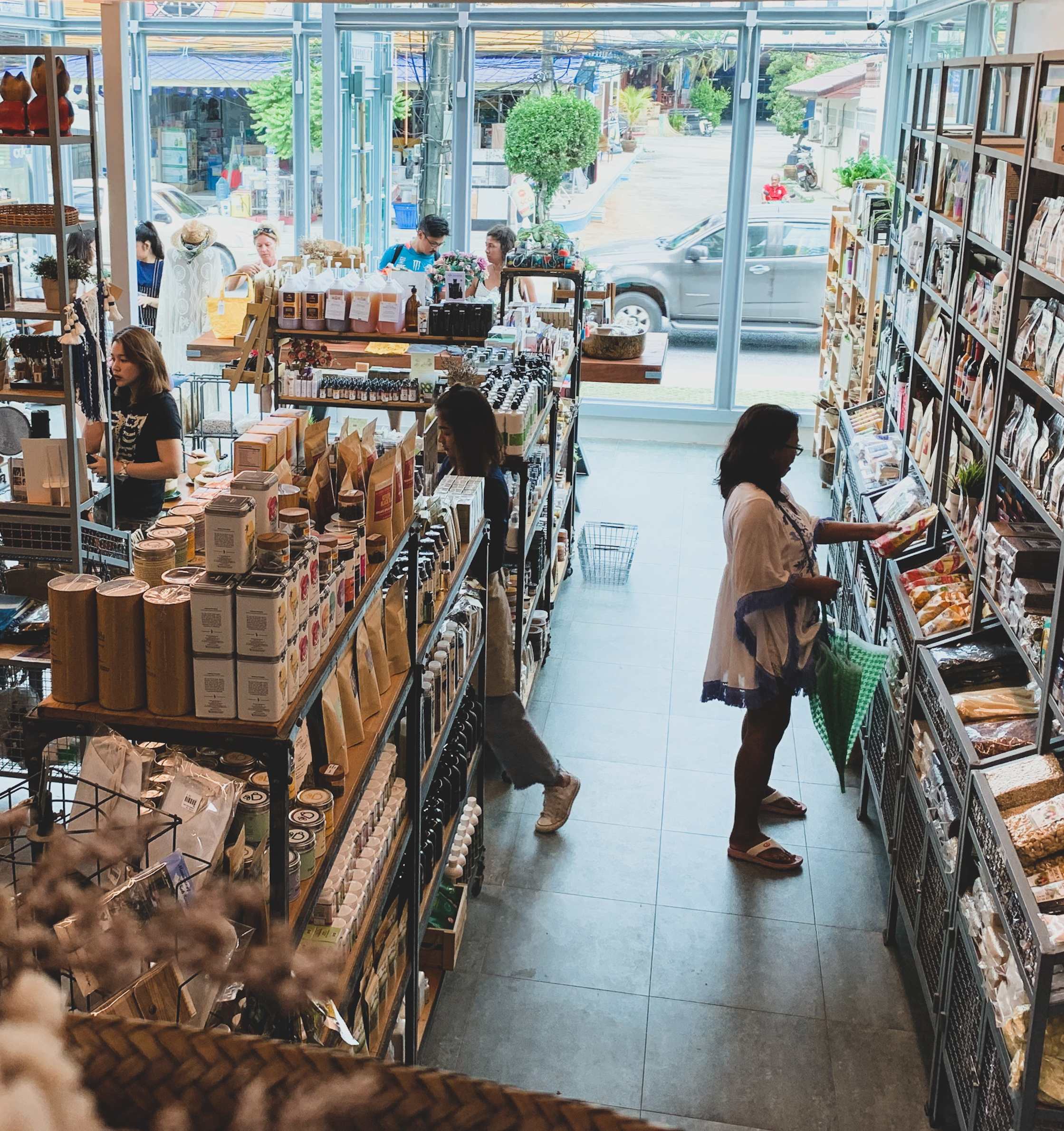 Inside Samui Health Shop by Lamphu, the one stop health shop in Lamai, Koh Samui
